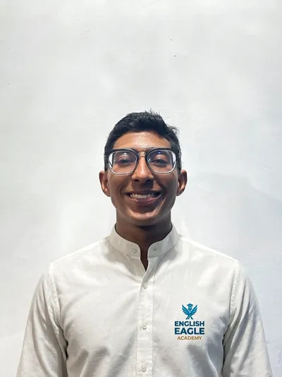Retrato de Angel Guillen, Director General